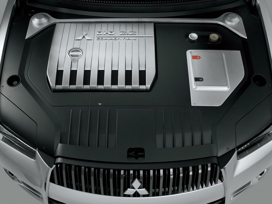 Моторный отсек Mitsubishi Concept-ZT 2007 года  (фото 2 из 21)